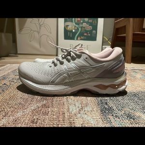 ASICS Gel-Kayano 27 Womens Shoes